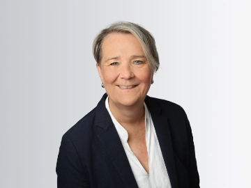 Brückenbauerin geht